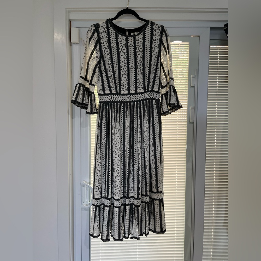 Stunning Max Studio lace dress size large